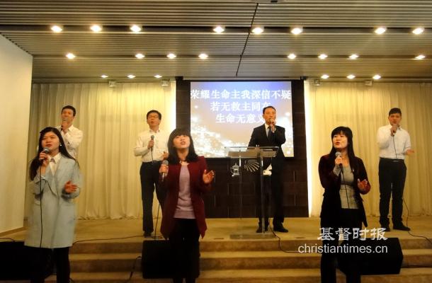 北京福音宣教教会复活节聚会敬拜。（图：徐敬谦）