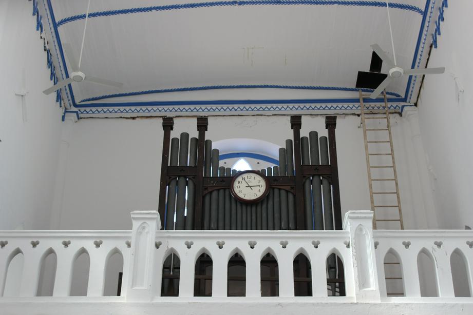 圣方济教堂内的管风琴。