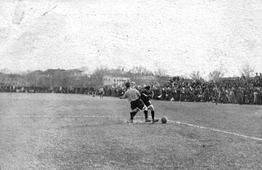 1917年圣约翰大学与南洋大学的足球比赛